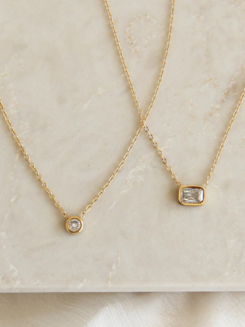 Gold Bezel Emerald Stone Necklace 6mm